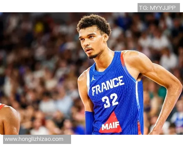 足坛巨星携手篮坛传奇共绘体坛荣耀新篇章