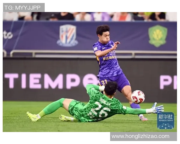 化身球星闪耀绿茵聚焦激情演绎燃爆全场的足球主题广告