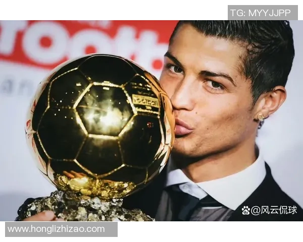 四大足球巨星合影亮相 展现巅峰对决的荣耀时刻 四大足球巨星合影亮相 展现巅峰对决的荣耀时刻