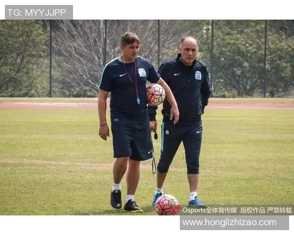 托尼足球天才：从青涩少年到世界级球星的荣耀之路